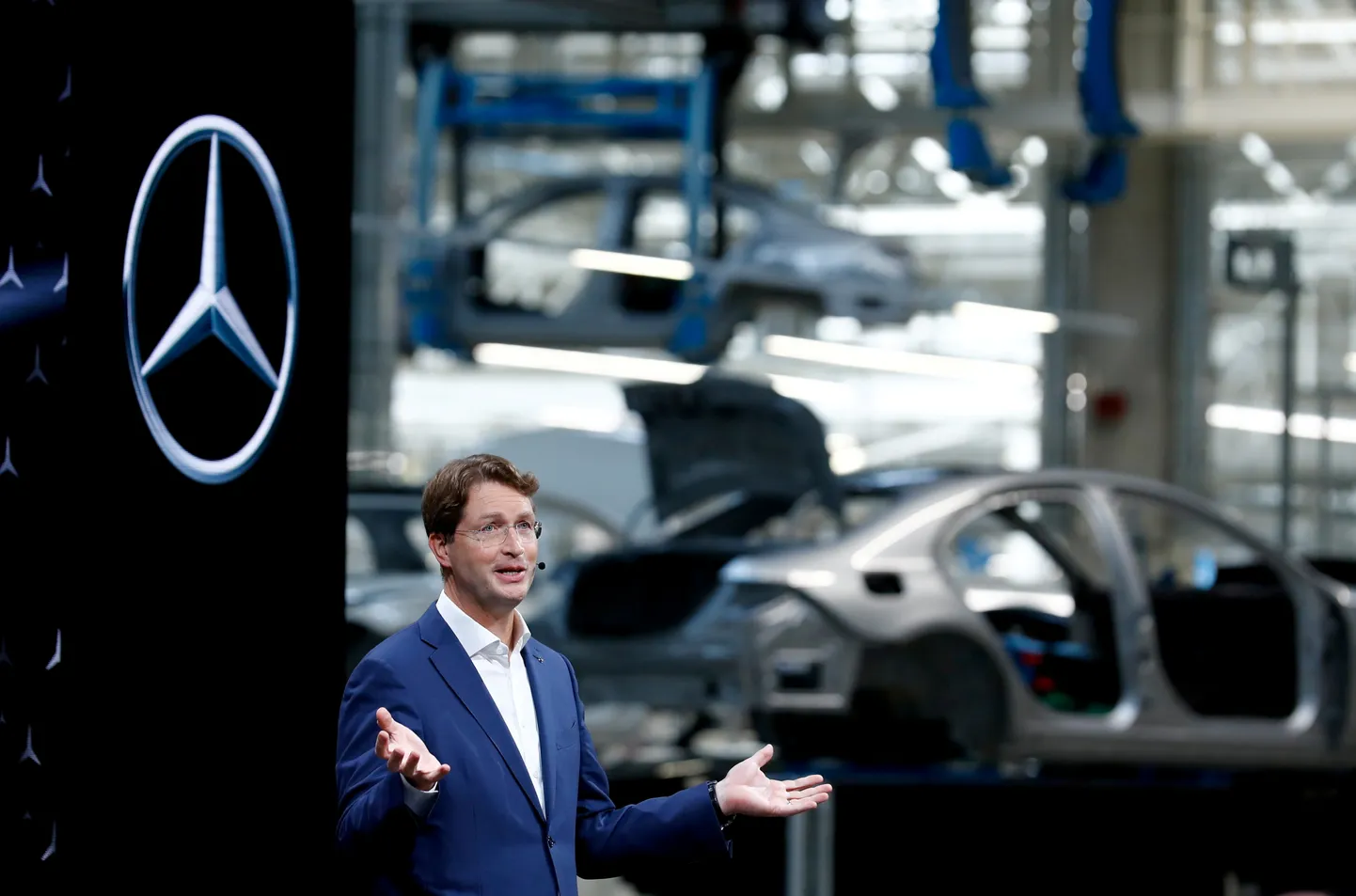 Daimler AG valdes priekšsēdētājs Ola Kalēniuss