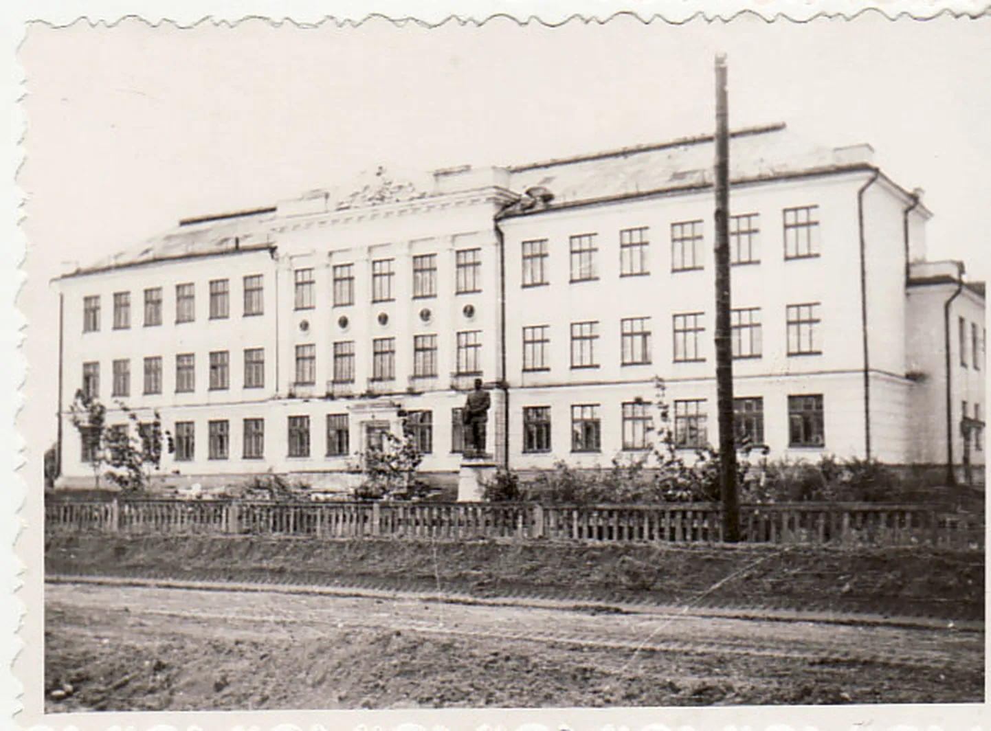 Vaade Jõgeva Gümnaasiumile.