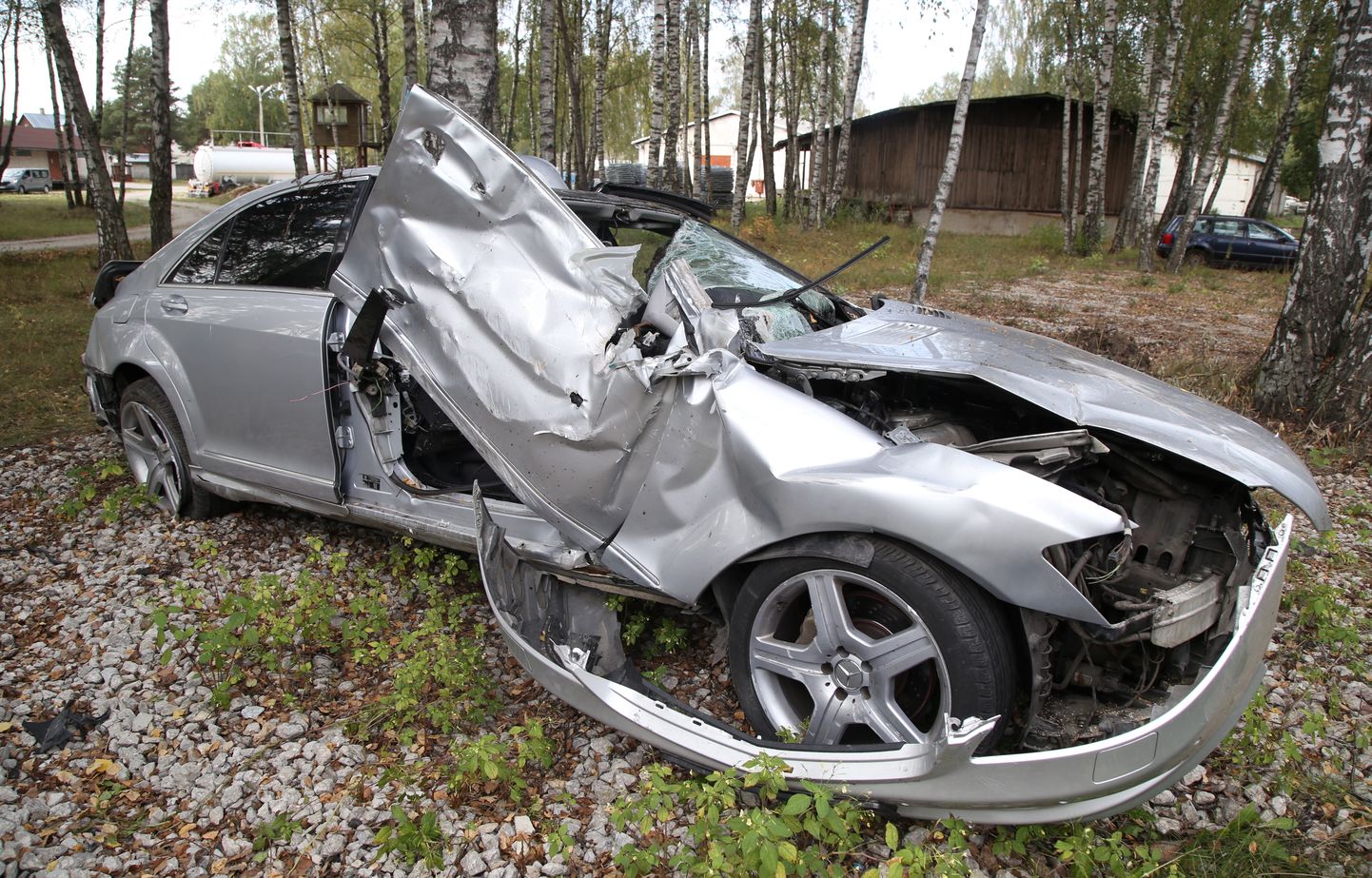 Automašīna, kura cietusi smagā ceļu satiksmes negadījumā; ilustratīvs foto.