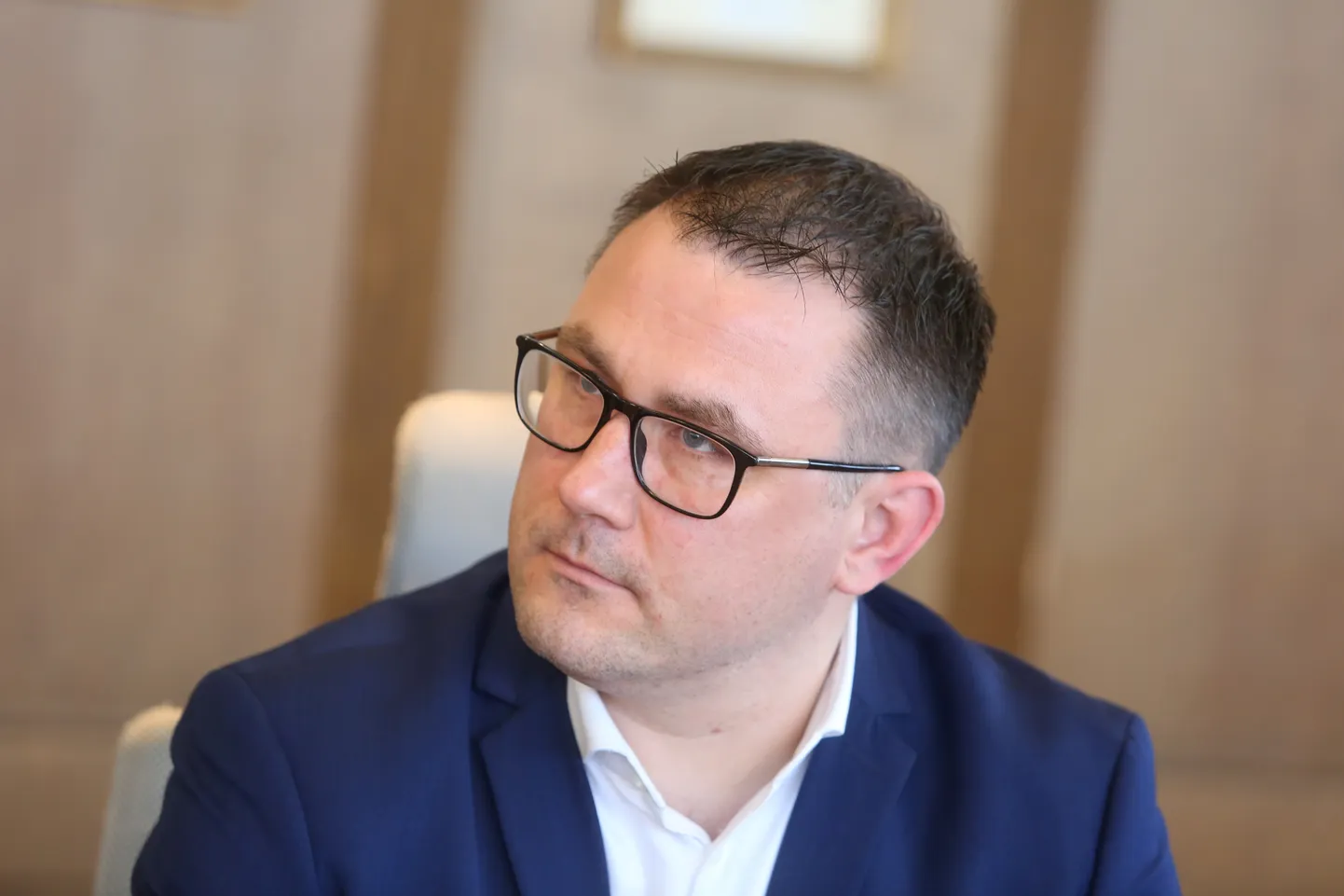 "Dobeles dzirnavnieks" valdes priekšsēdētājs Kristaps Amsils piedalās preses konferencē saistībā ar izsludināto ārkārtējo situāciju par koronavīrusa COVID-19 izplatīšanos.