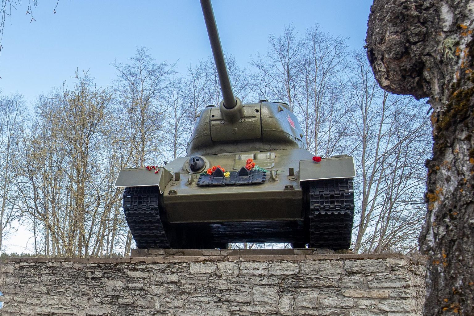 Tank T-34 Narva lähistel.