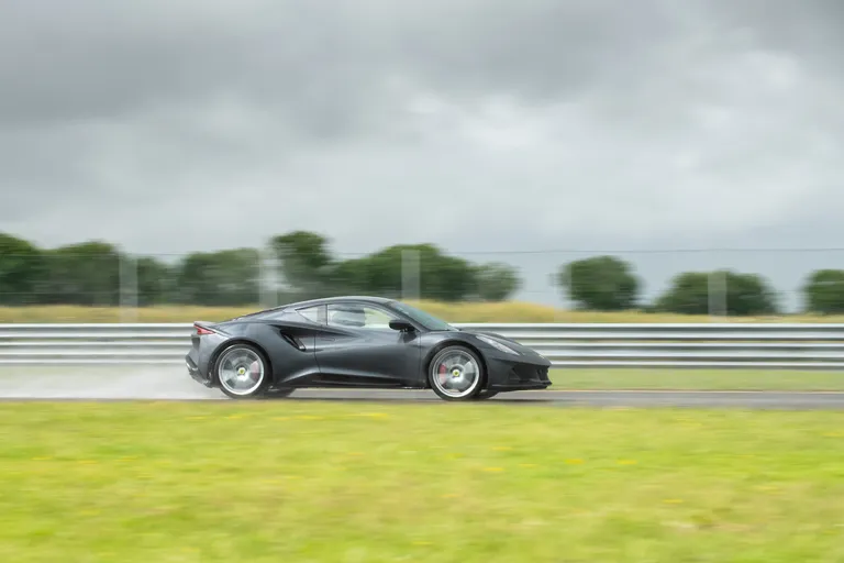 Lotus Emira
