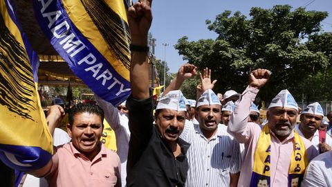India opositsioon protestib autokraatia ja vahistamiste vastu