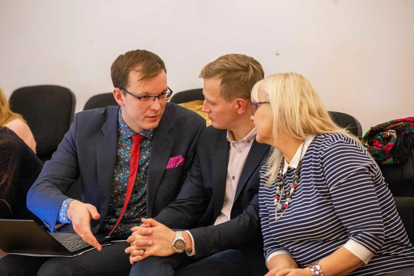 Järva vallavolikogu esimees Rait Pihelgas, vallavanem Toomas Tammik ja abivallavanem Tiina Oraste.