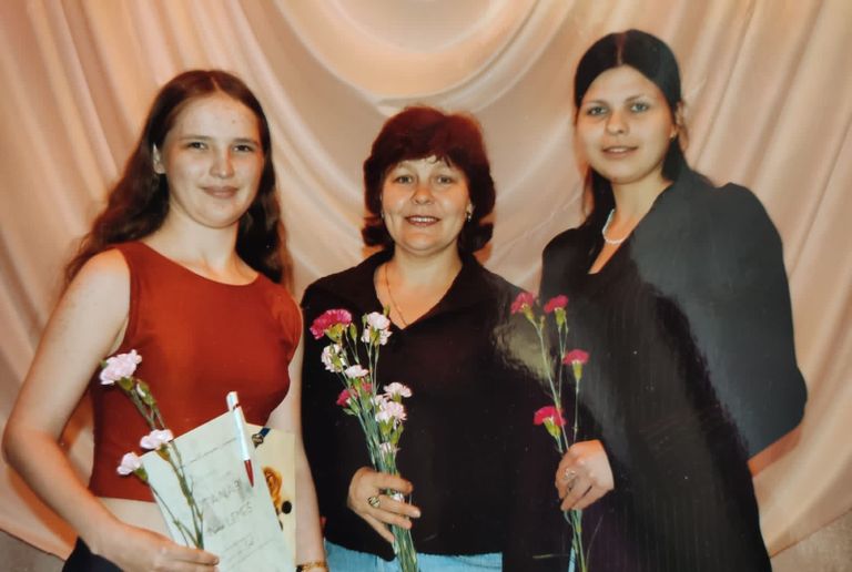 Светлана Серова гордится своими выпускницами Ниной Лемеш и Татьяной Епишиной.