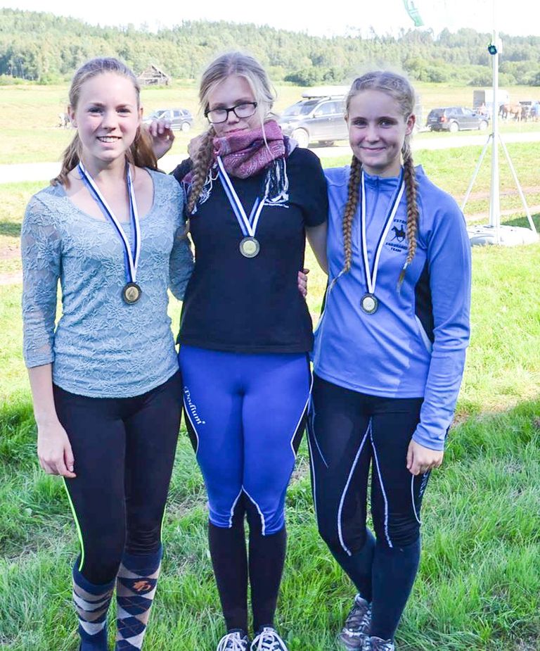 Õnnelik medalikolmik: Hanna Laura Leesme, Annabel Kaldvee, Sanna Podekrat. Foto: