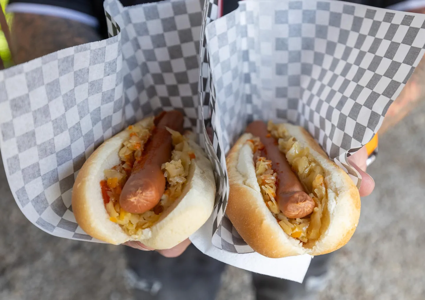 Paljud oma peaga tööd tegevad inimesed teenivad Eestis sama klassi palka kui kassiirid või näiteks bensiinijaamas hot dog’ide valmistajad.