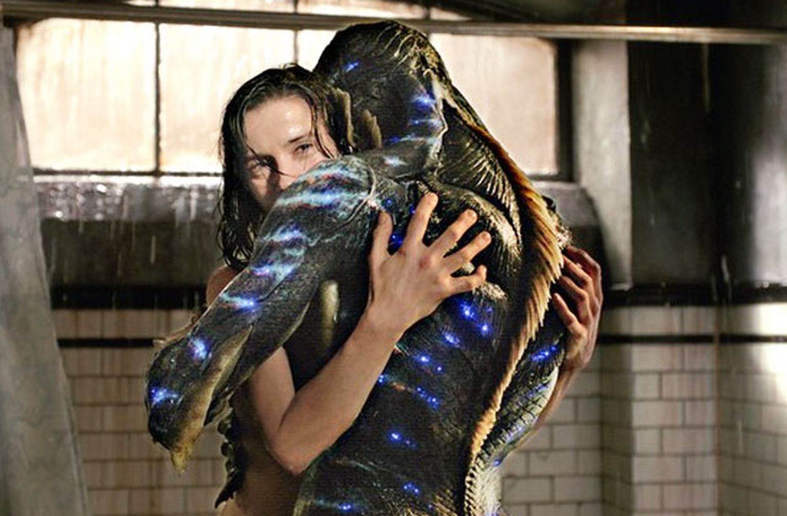 Sallija Hokinsa (Sally Hawkins) Giljermo del Toro jaunākās filmas «Ūdens forma» (The Shape of Water) pirmizrādē