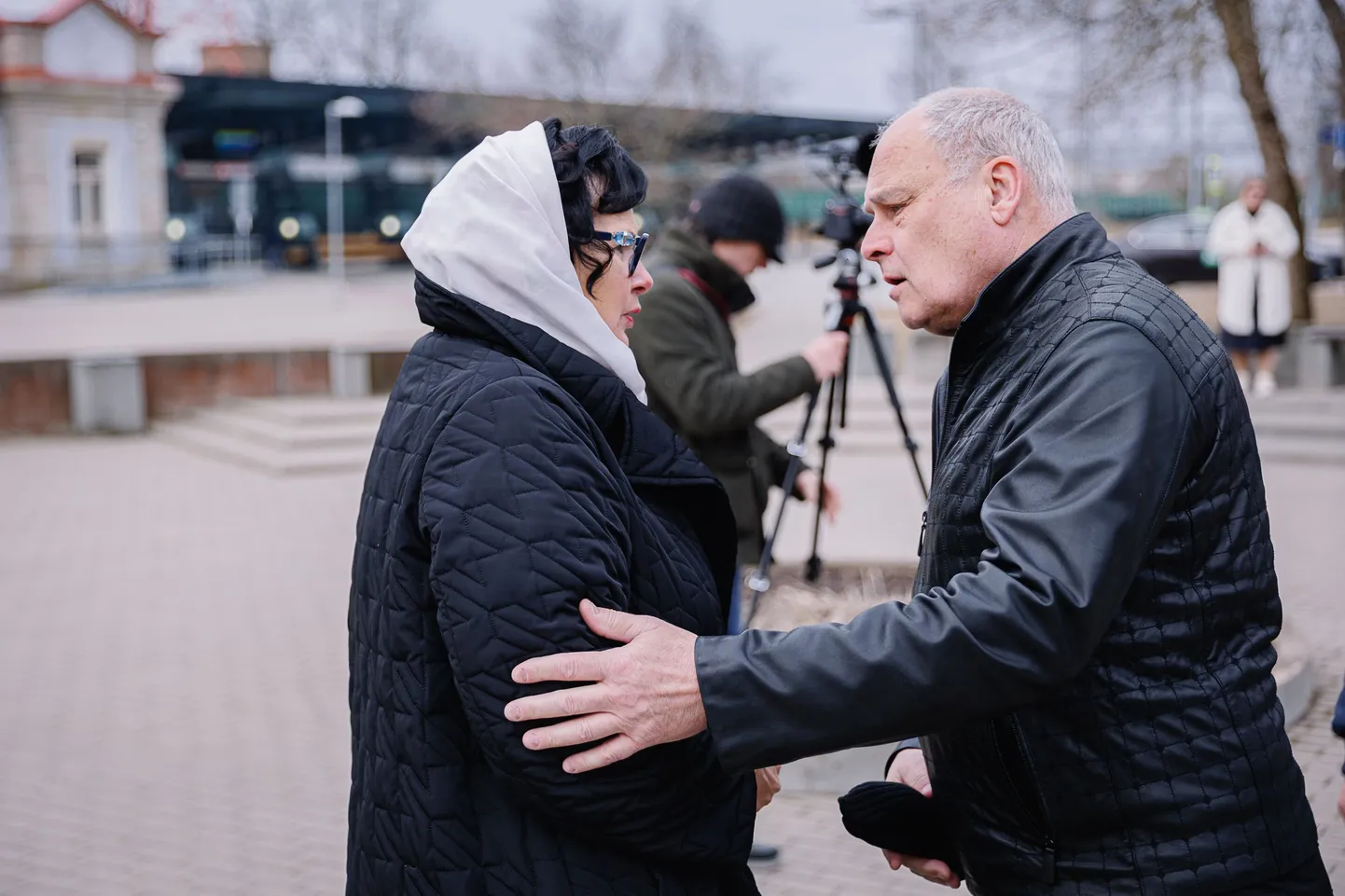Jaan Toots (paremal) kandideerib taas Narva linnapea kohale, kus Katri Raik ta välja vahetas. Nii Raik kui Toots on Narva kolinud Tartust ning tahavad mõlemad ka piirilinna juhtida.