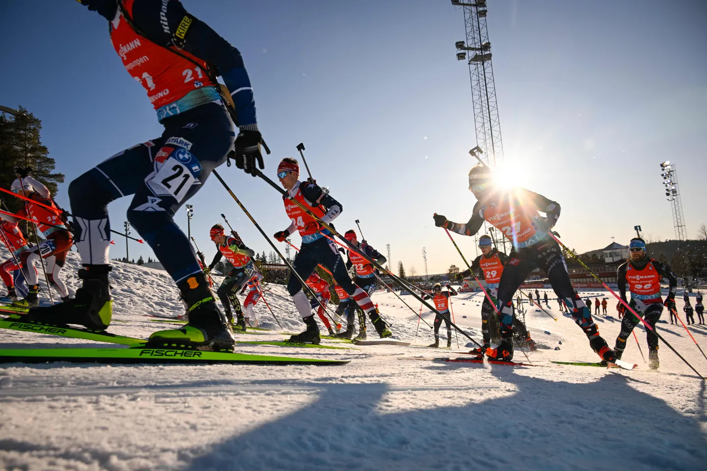 Laskesuusatajad. Foto on illustratiivne.