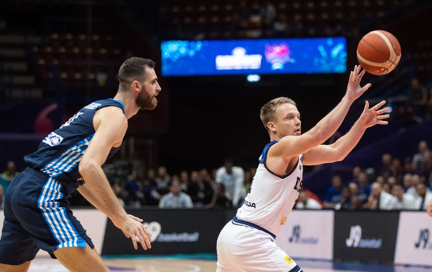 Sten Sokk (palliga) viibis mängus Kreekaga väljakul kolm ja pool minutit. Kas need olid Eesti koondises tema viimased?