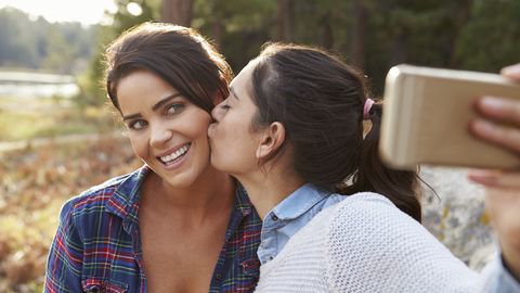 Uuring: heterotudengid naudivad paremat seksi kui lesbid, geid ja bid