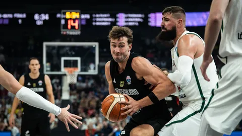 Vācijas basketbolisti kvalificējas Rīgā gaidāmajai Top 16 fāzei