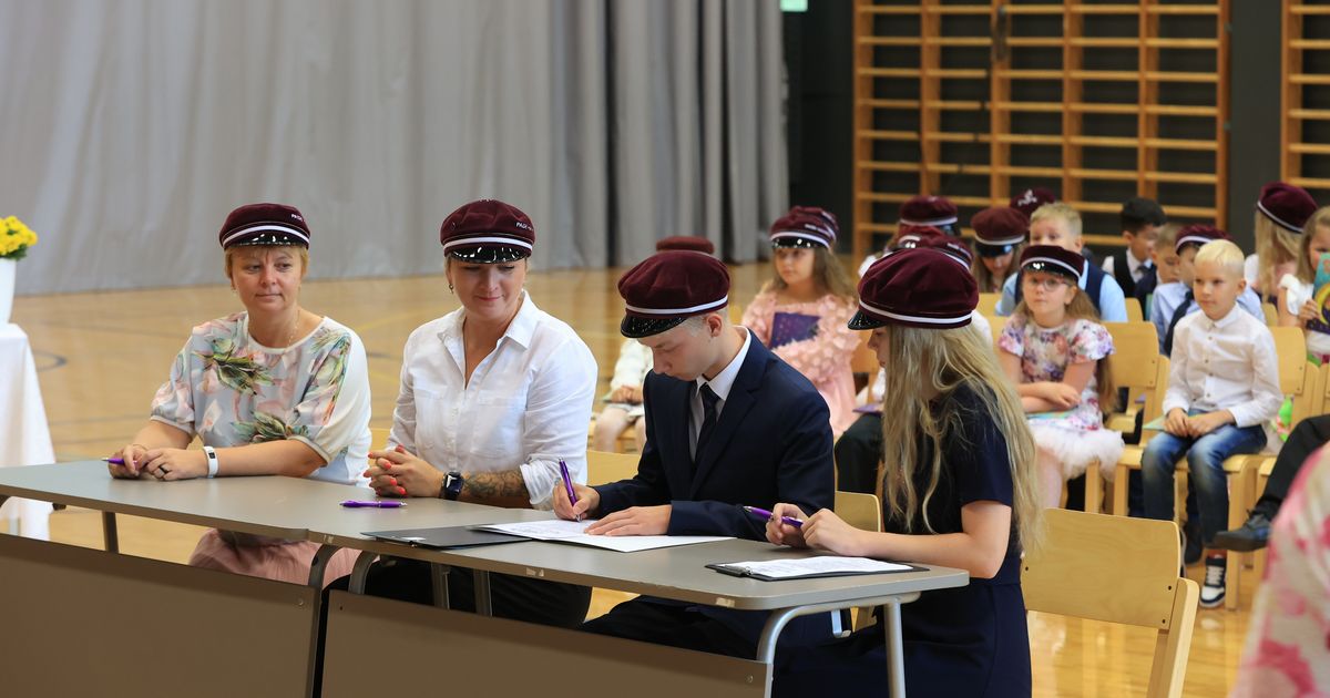 Directorii școlilor din județul Järva semnează un document important