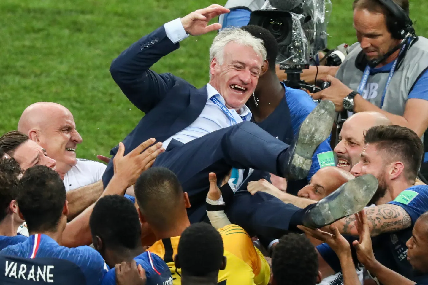 Didier Deschamps viis Prantsusmaa jalgpallikoondise kahekordseks maailmameistriks.