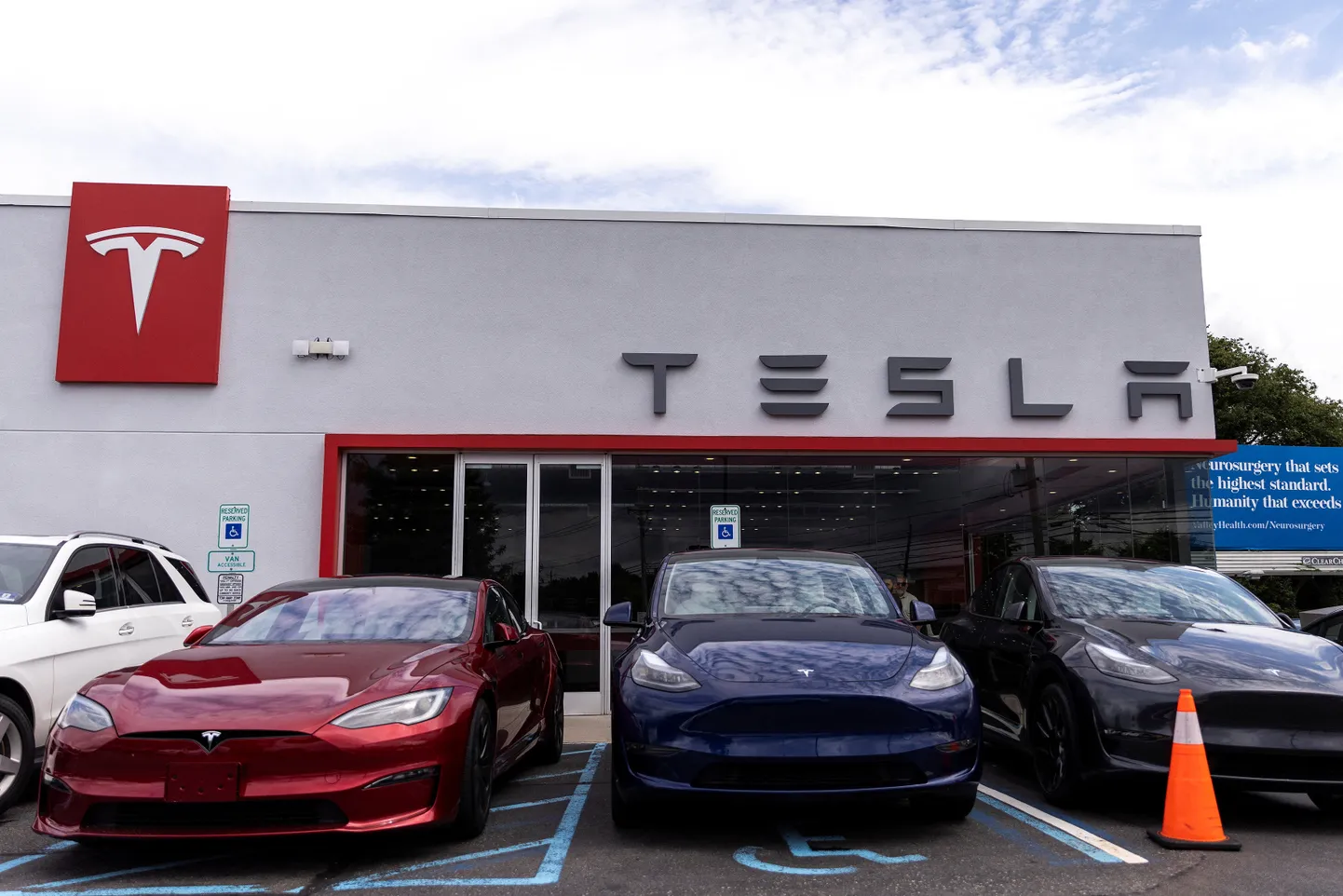 Tesla electric vehicles are parked in a Tesla dealer in Paramus, New Jersey, U.S., July 23, 2024.  REUTERS/Eduardo Munoz
