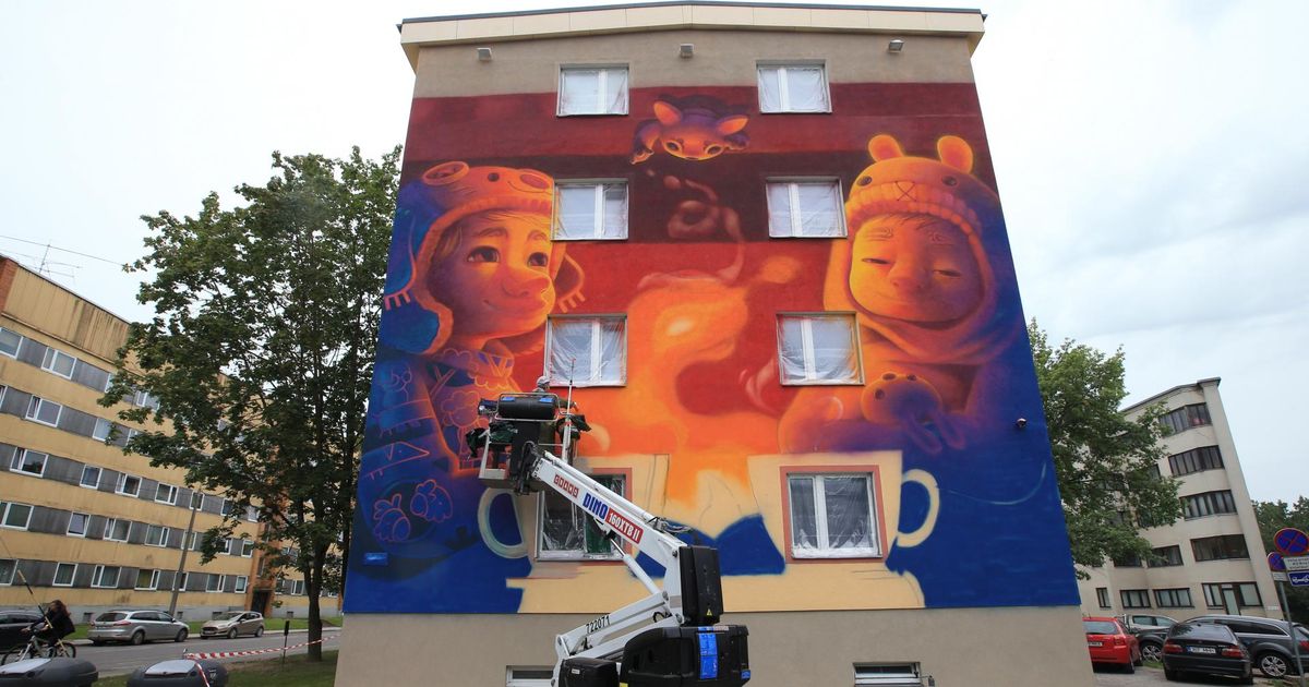Galerii: Tartus kattuvad näotud hruštšovkad võimsate seinamaalingutega