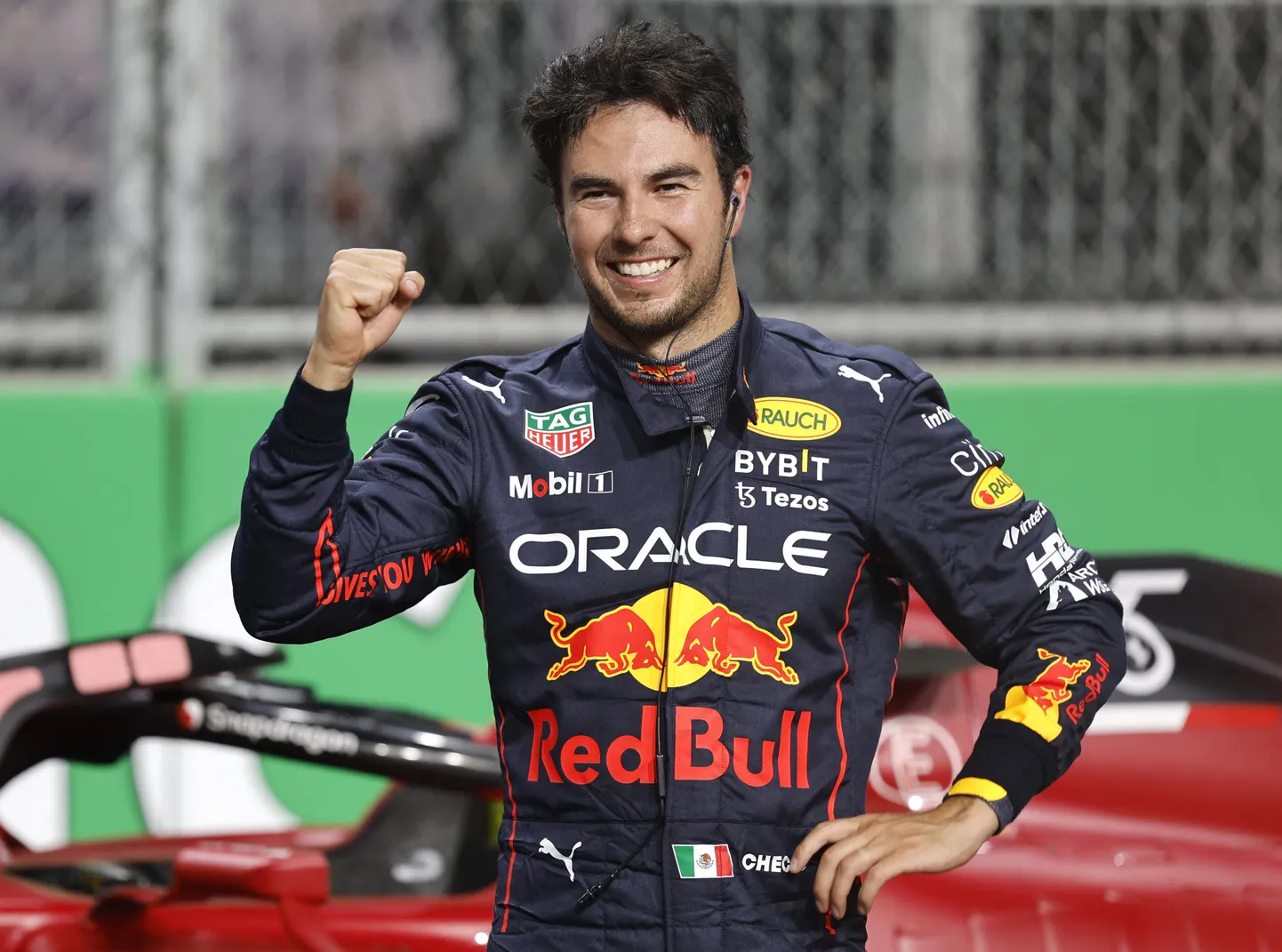 "Red Bull" pilots Serhio Peress.