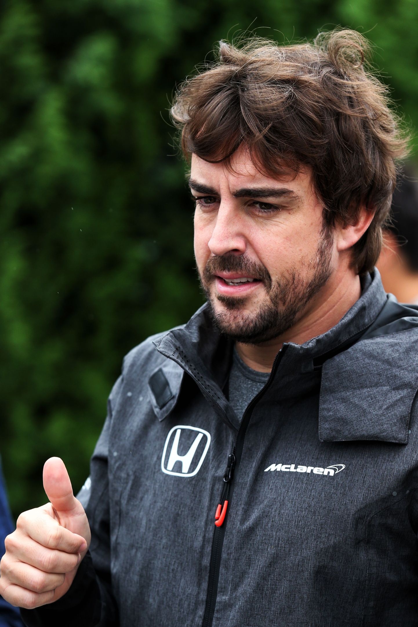 Fernando Alonso suudab siiski positiivset meelt säilitada