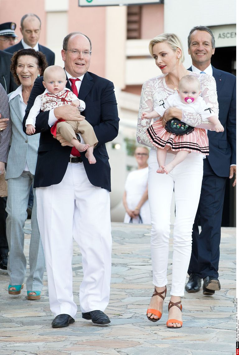 Принц Монако Альбер и принцесса Шарлен с близнецами Габриэллой и Жаком. Фото: Scanpix/SIPA
