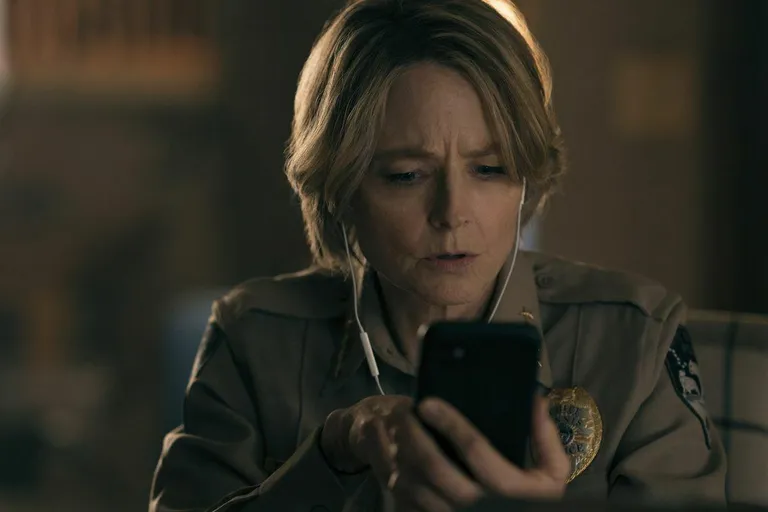 Jodie Foster uurib «Sünge juhtumi» uues hooajas, miks uurimisjaam tühjaks jäi.