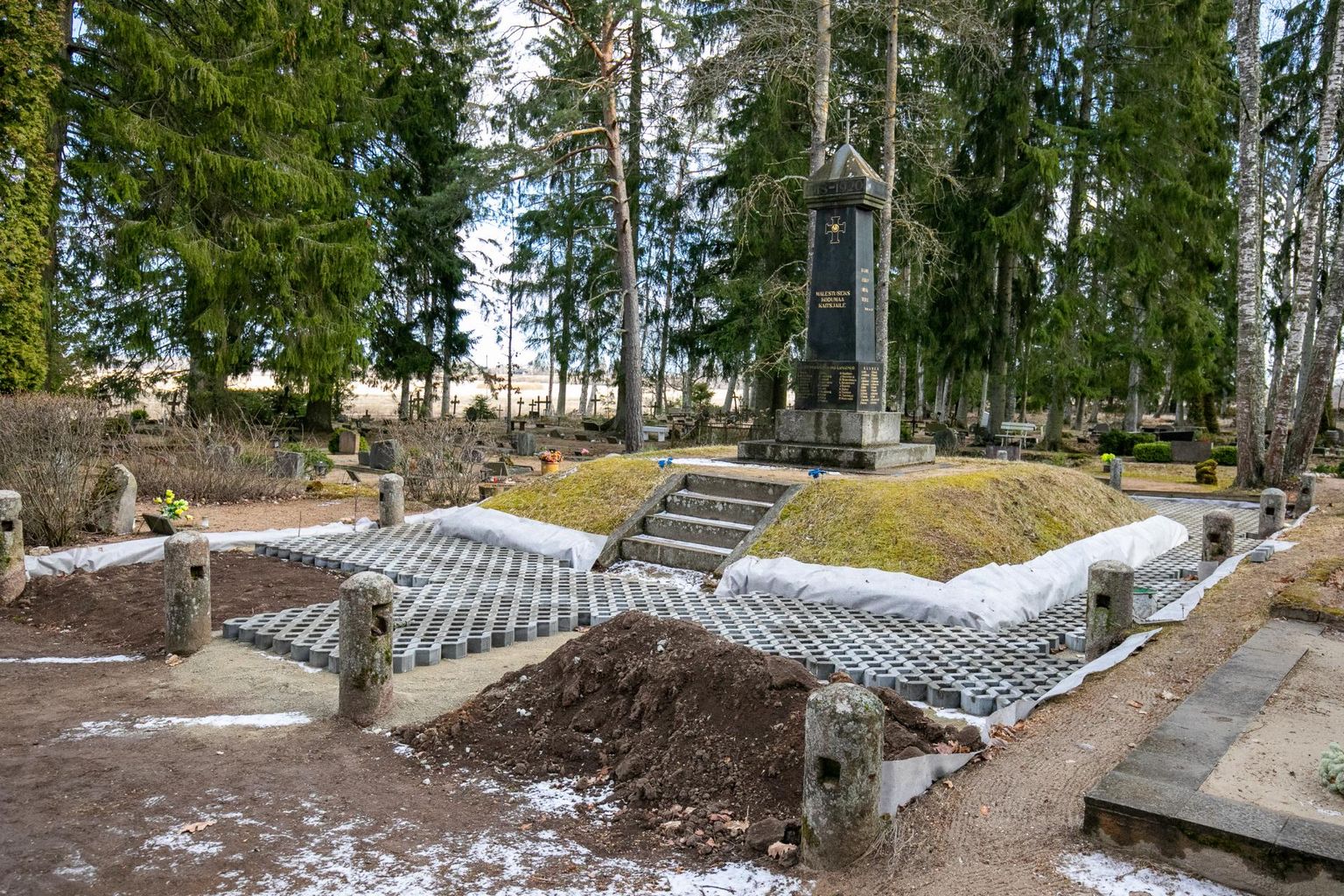 Haljala kalmistul asuva vabadussõja mälestussamba renoveerimine.
