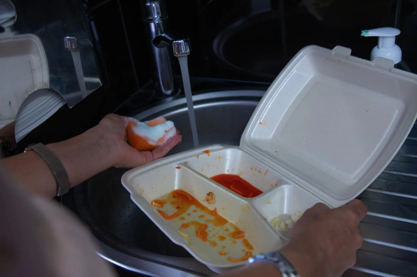 Eesti Pakendiringluse selgitusel tuleb pakend teha nii puhtaks kui võimalik ja nii säästlikult kui saab.