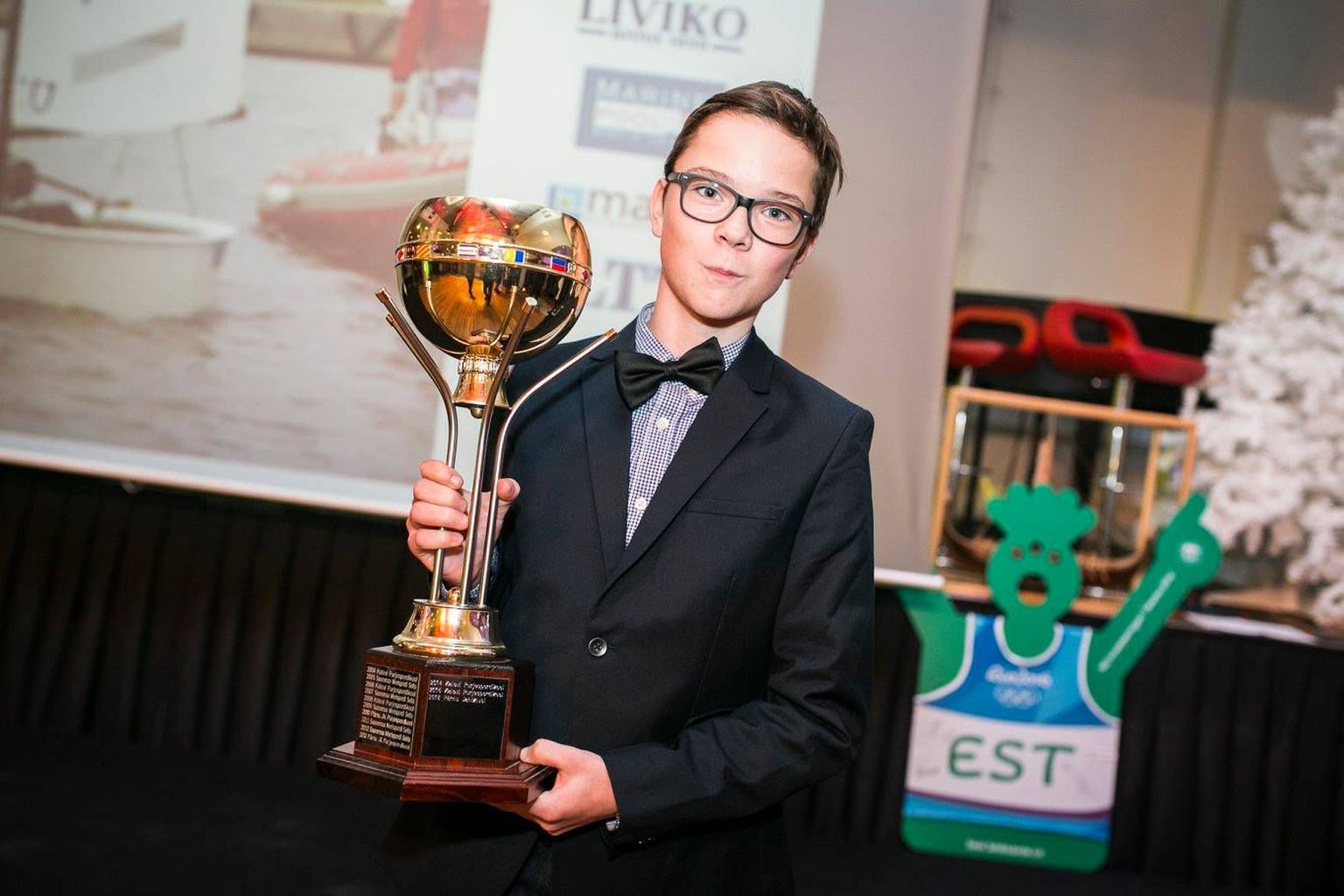 Eelmisel hooajal krooniti 15aastane Hendrik Holtsmann Eesti edukaimaks Optimist klassi purjetajaks, uut hooaega alustas ta kuni 20aastaste noormeeste Zoom8 klassi Euroopa meistrikullaga.