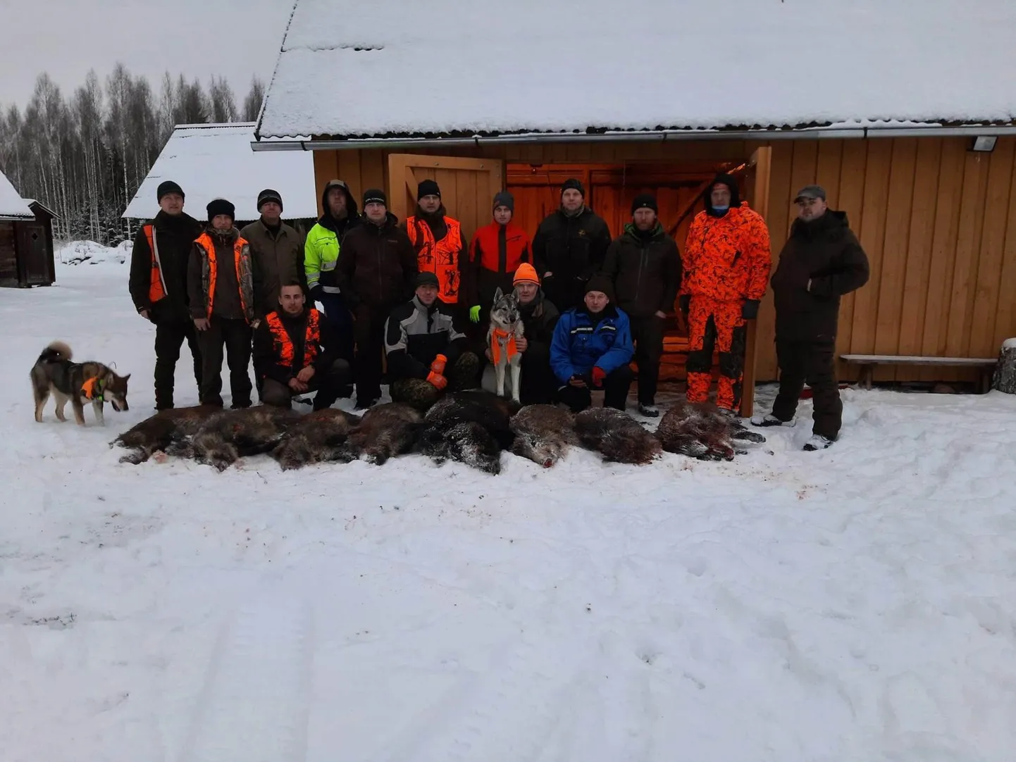 Räpina jahimehed pärast edukat metsseajahti