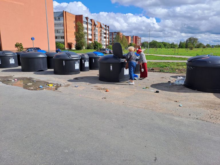 Ситуация со сбором мусора выглядит в этом году в Силламяэ очень гнетуще.