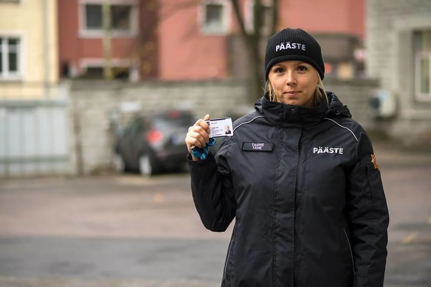 Pildilt on näha, missugune näeb välja päästeameti inspektorite vormiriietus.