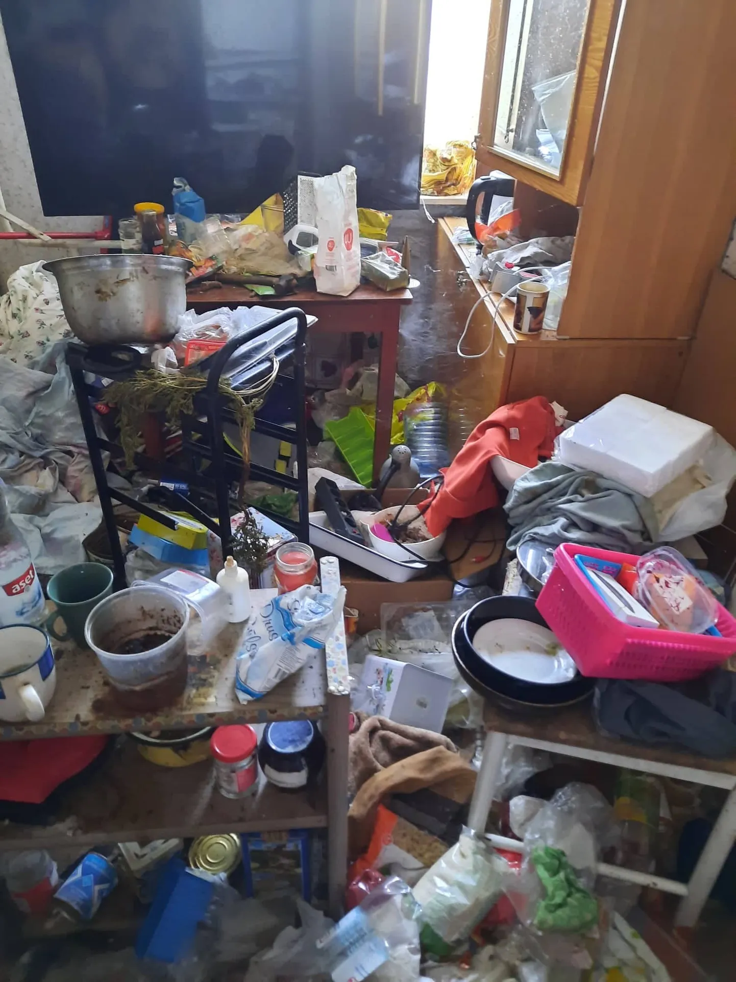 Kohtla-Järve elaniku Argo ülemise naabri korter