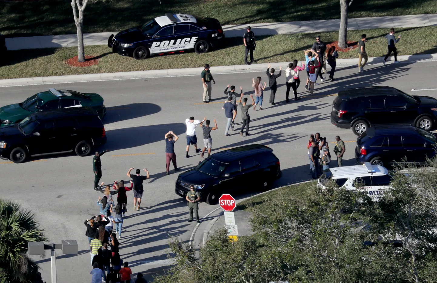 Politsei evakueeris 14. veebruaril Florida  Parklandi Stoneman Douglase keskkoolist õpilased