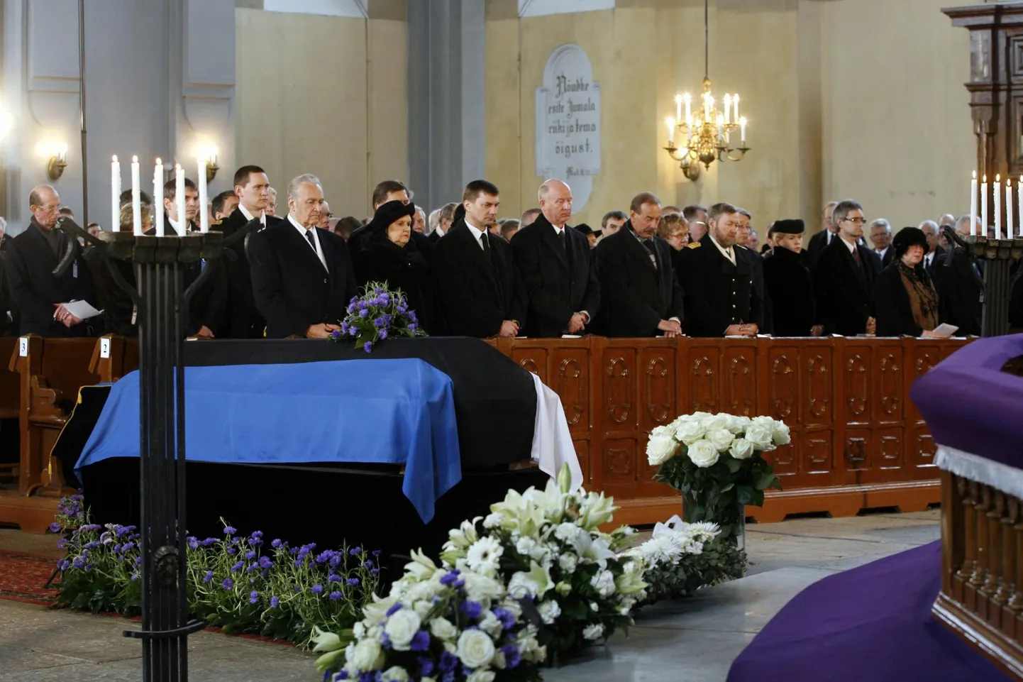 President Lennart Meri ärasaatmine oli kristlik ja toimus Kaarli kirikus.