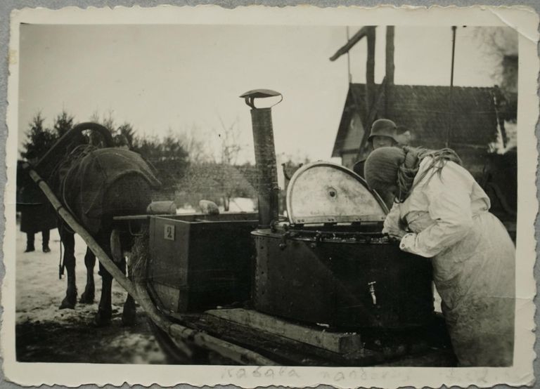 Foto Helmi Talve kogust, mis annetati Kaitseliidu Tapa malevkonnale 1992. aastal. Pilt on tehtud 1930-ndatel.