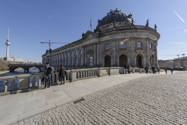 Saksamaa pealinna Berliini muuseumisaarel asuv Bode muuseum.
