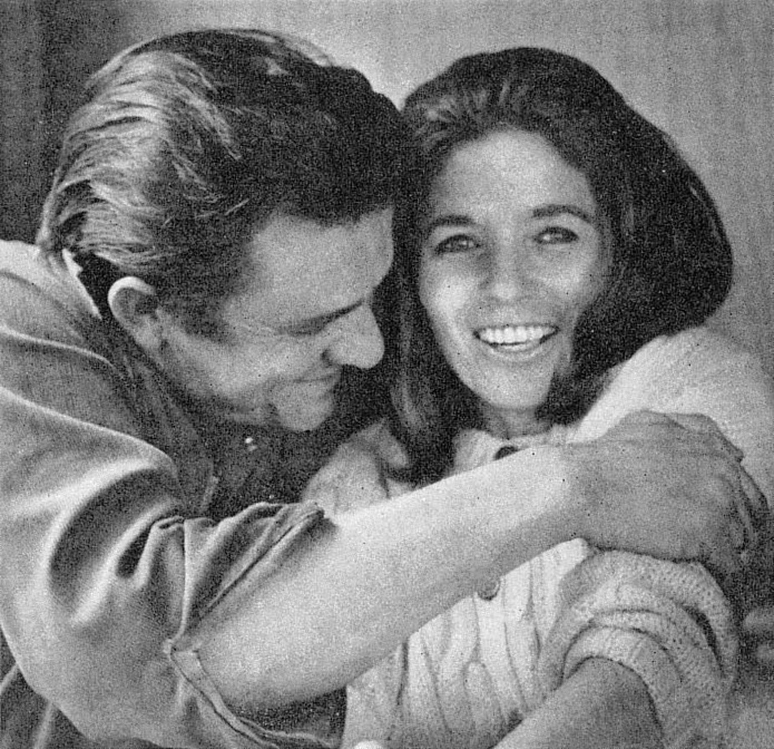 Johnny Cash ja tema teine abikaasa June Carter Cash. Nad surid mõlemad 2003 aastal