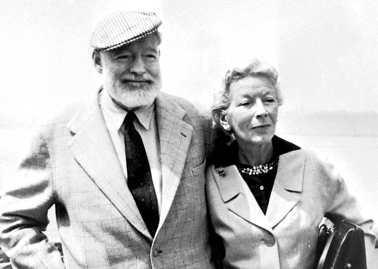 Ernest Hemingway oma naisega 27. aprillil 1959.