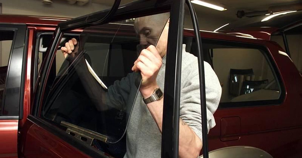 Почему запрещена тонировка автомобиля. Зачем тонировать. Зачем тонировать волосы. Плюсы и минусы тонировки авто. Тонировка с пузырями.