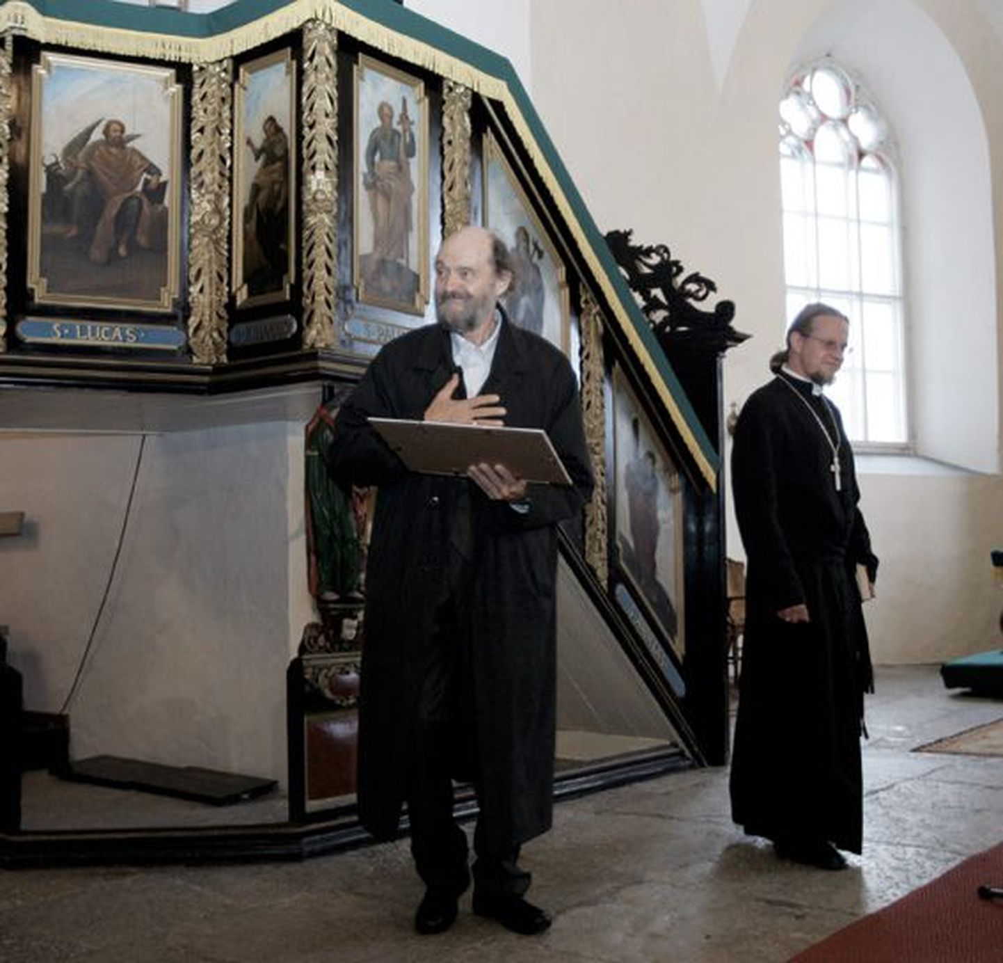 Möödunud aastal eelnes kellamängule Rakvere Kolmainu kirikus helilooja Arvo Pärdi õnnitlemine.