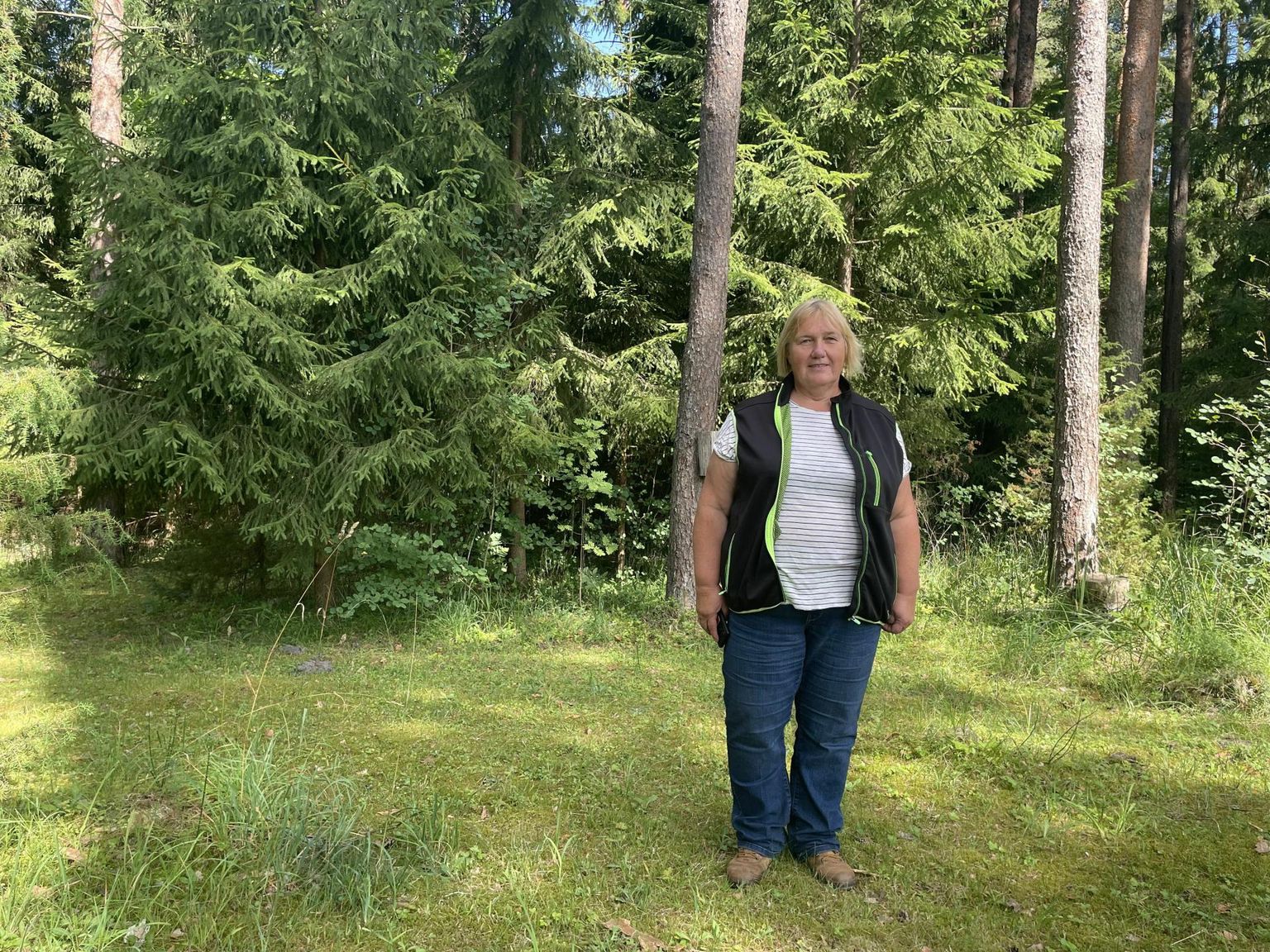 Tiina Ruul paistis hindamis­komisjonile silma oma metsa laitmatu tundmisega ning selgete tuleviku­vaadetega metsanduses.

 