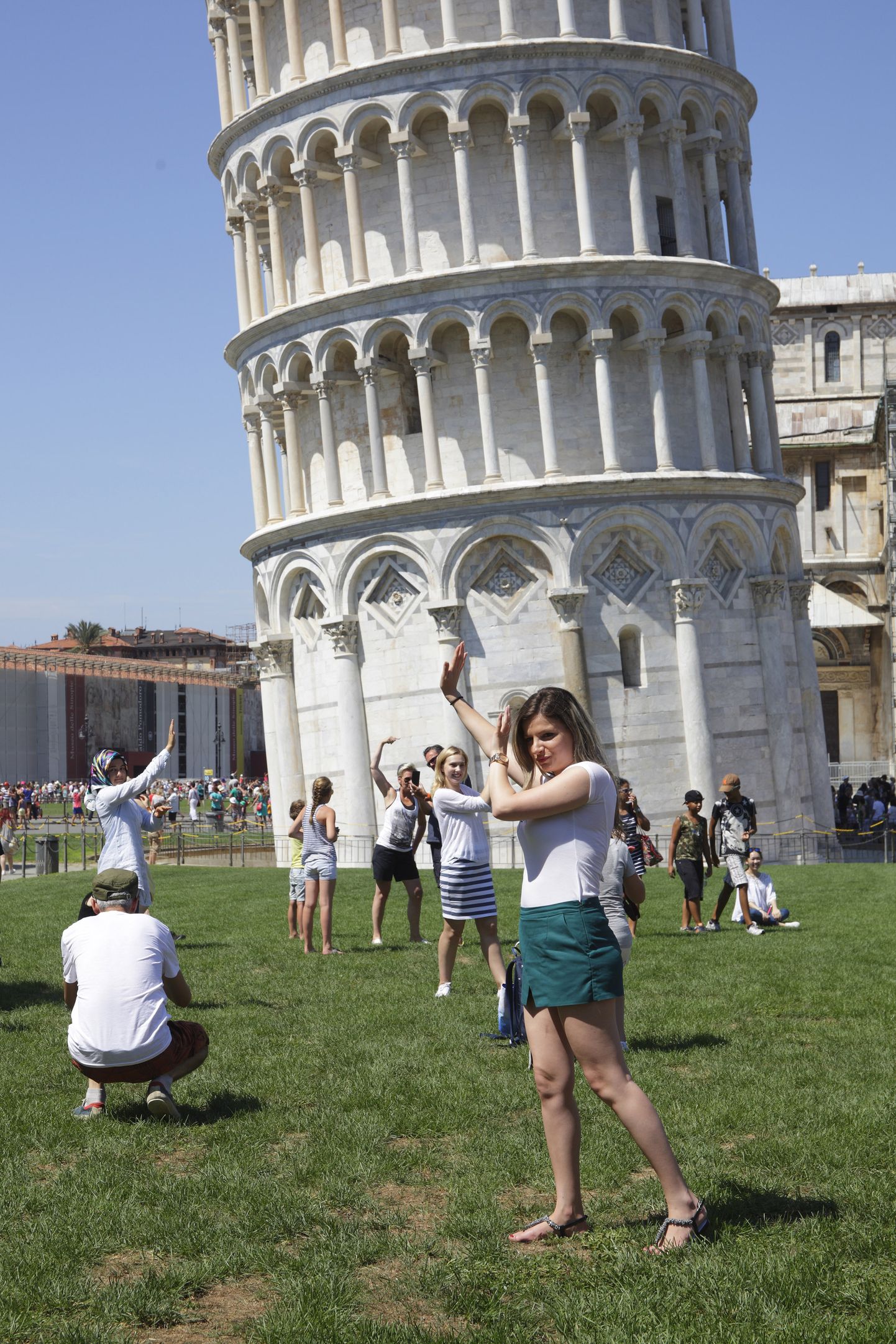 Turist Pisa torni juures