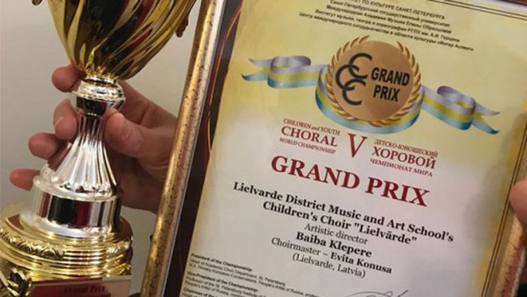 Lielvārdes novada mūzikas un mākslas skola izcīna GRAND PRIX Starptautiskā koru čempionātā Sanktpēterburgā 