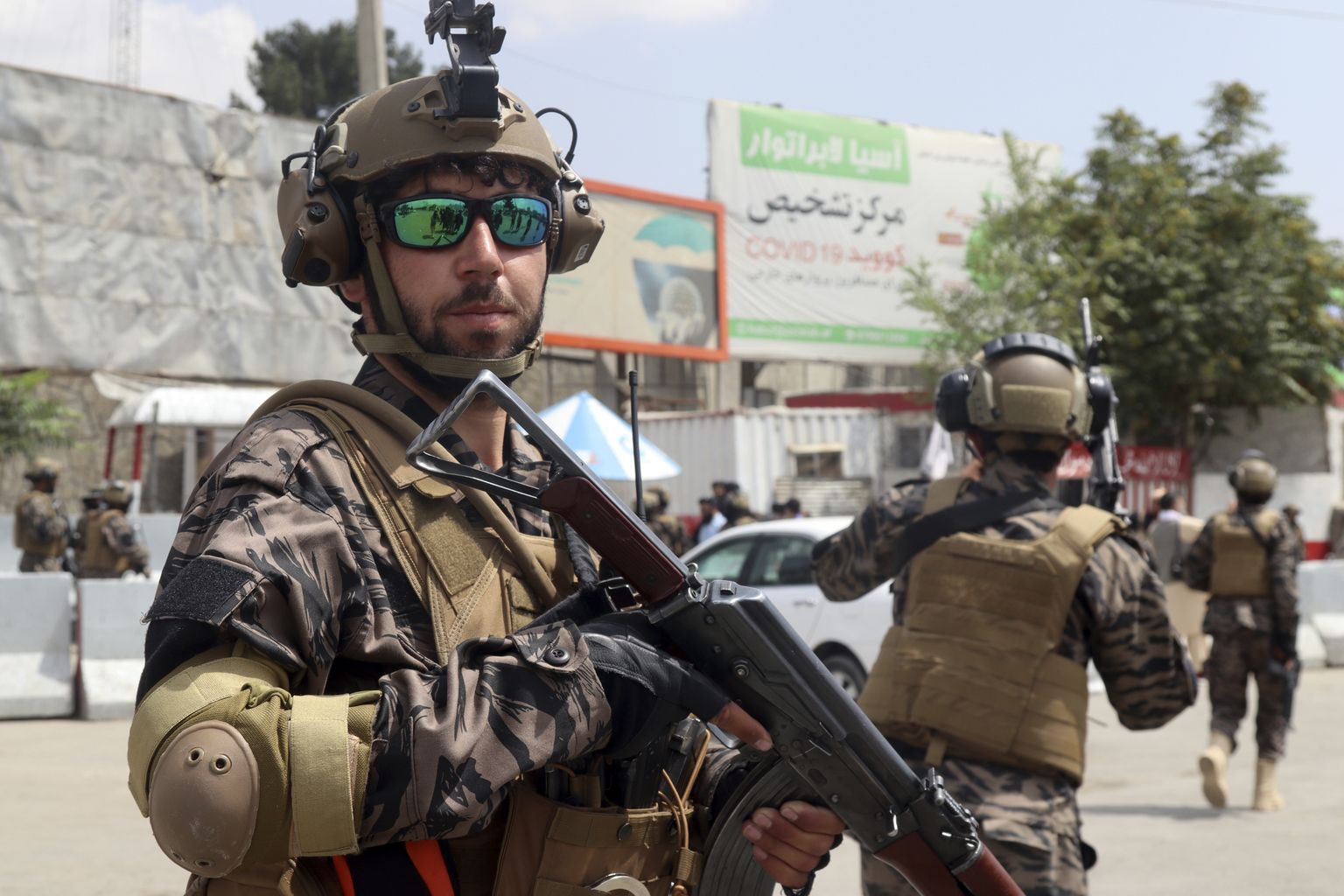 Talibani eriüksuse sõdurid 31.augustil Kabuli rahvusvahelise lennujaama juures pärast liitlasvägede, teiste riikide kodanike ja läänega kooostööd teinud afgaanide lahkumist