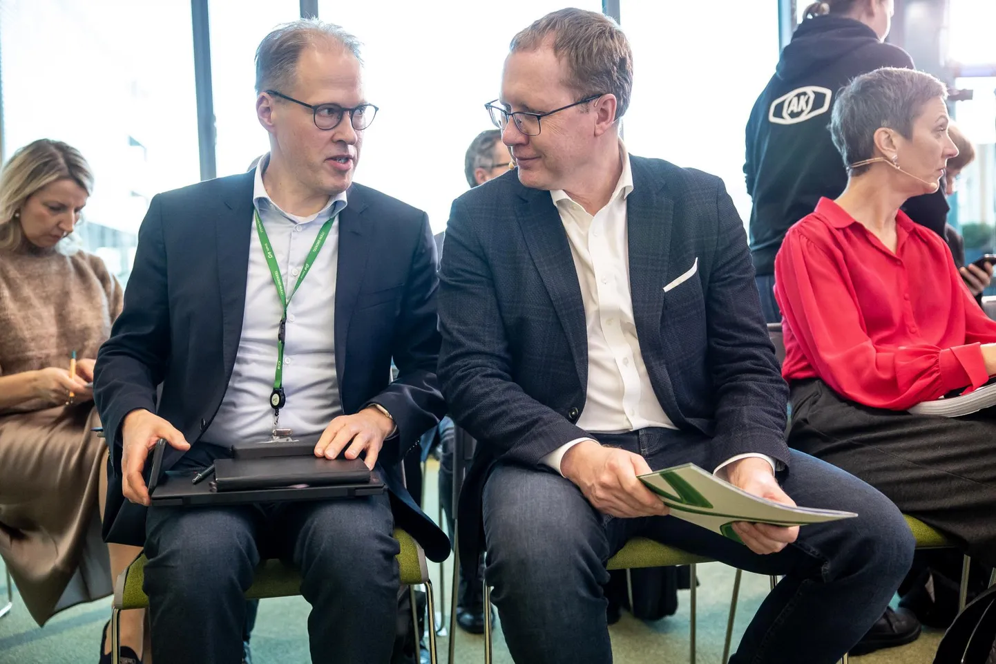 Enefit Poweri juht Lauri Karp (vasakul) ja Eesti Energia juht Andrus Durejko seisavad silmitsi võimatu missiooniga toota elektrit põlevkivijaamadega, mille käigus hoidmine rikub seadust ja ähvardab neid kuriteosüüdistusega.