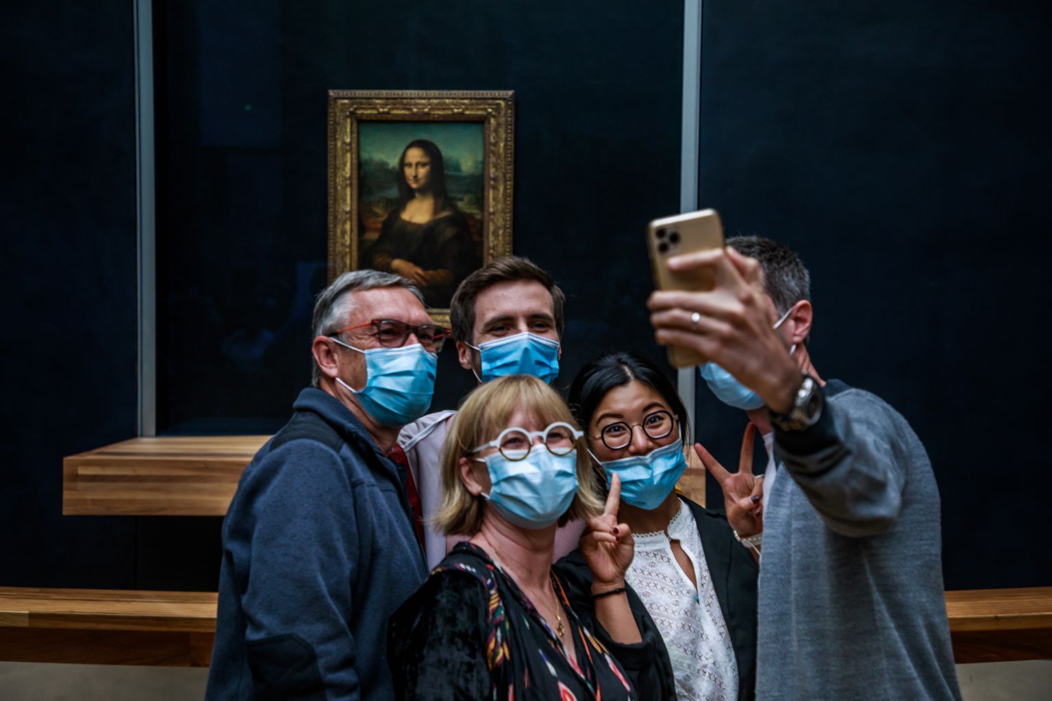Pariisisi avati taas Louvre'i muuseum. Mona Lisa nägemiseks ei pea uute reeglite järgi enam inimmassis tunglema.