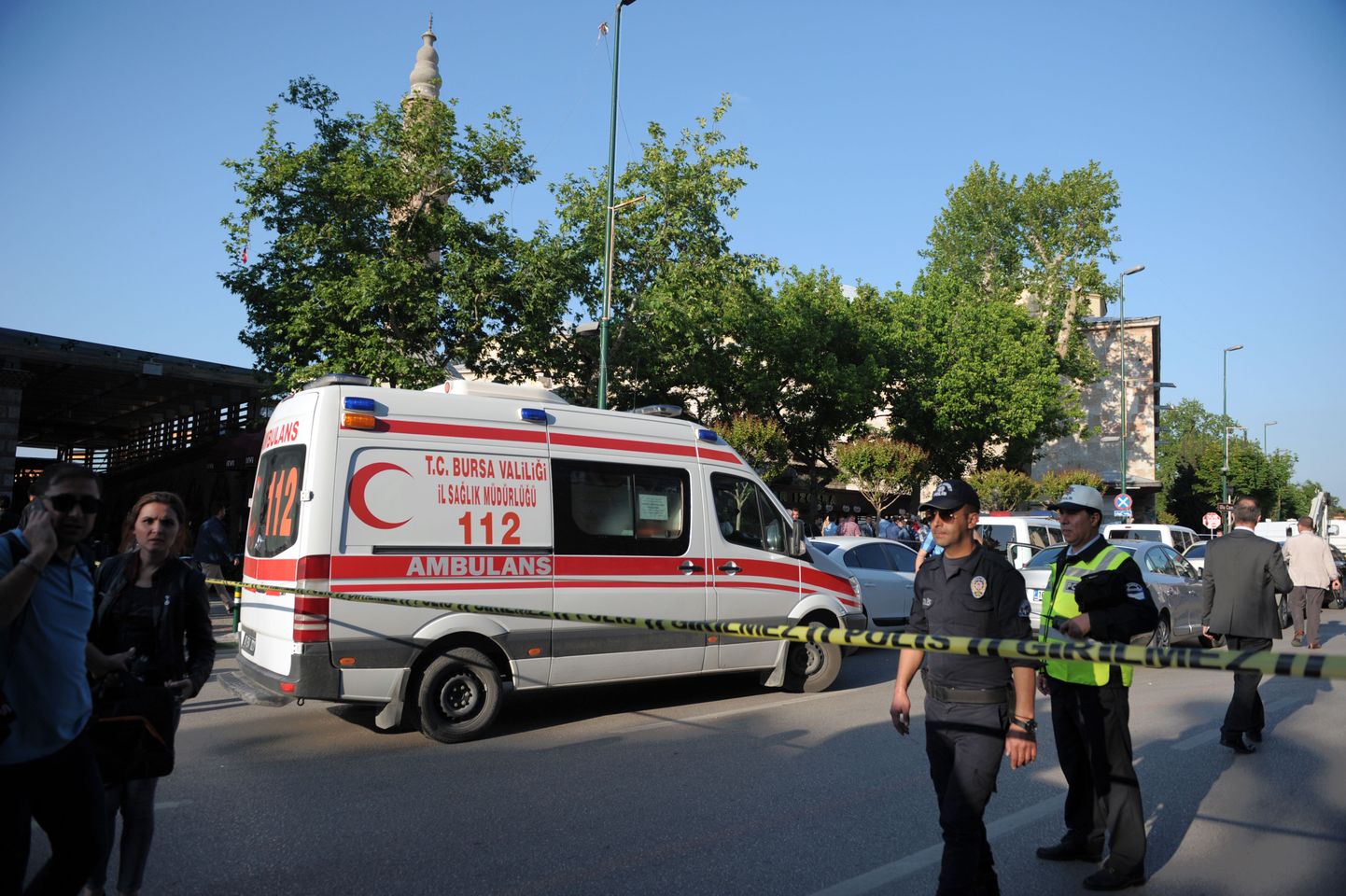 Türgis Bursa linnas sai suitsiidiplahvatuses viga 13 inimest.