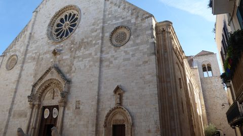 PAHAMEELETORM ⟩ Itaalia piiskop soovitas naistel õppida neitsi Maarjalt allumise kunsti