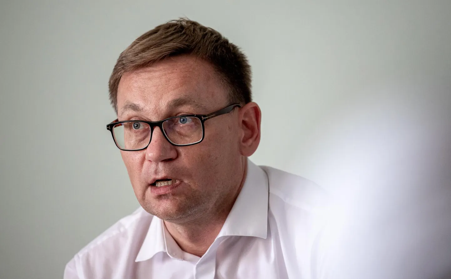 Töö- ja terviseministri Peep Petersoni sõnutsi on teenuse tellijal ehk linnal ja bussijuhtidel vaja teineteisega kohtuda.