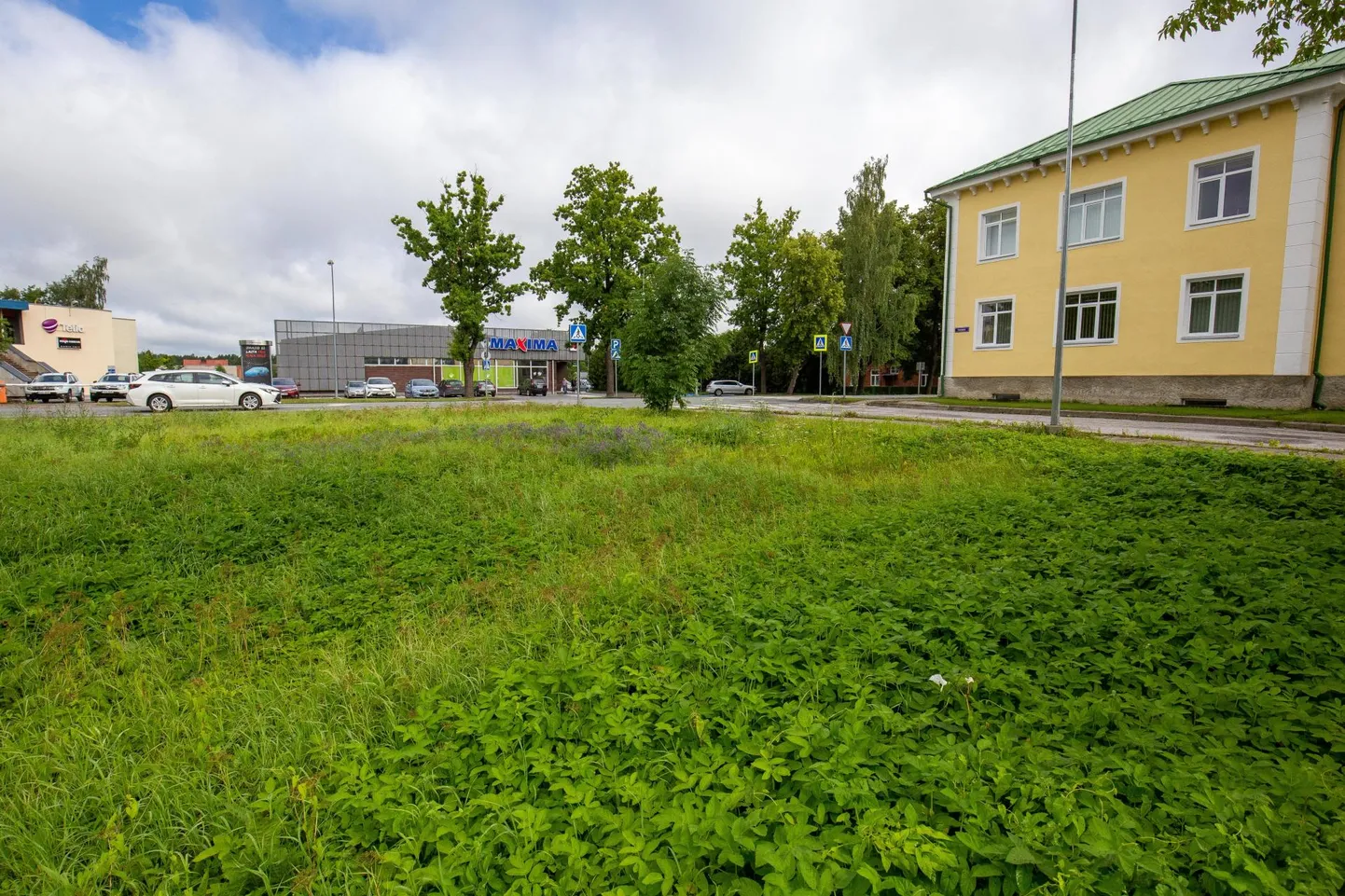 Aqua Pesulad on plaaninud juba mitu aastat ehitada Paides Pärnu 60 kinnistule autopesulat, kuid asjaajamine võib aega võtta veel paar aastat.